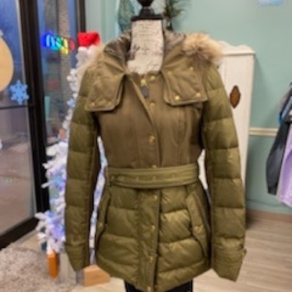 Meet your Posher, Stacy - Picture 5 of 14